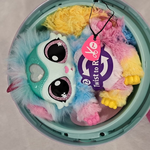 Magic Mixies Magical Misting Pink Cauldron & Charging Cord & New Mixie Pet - Picture 8 of 9